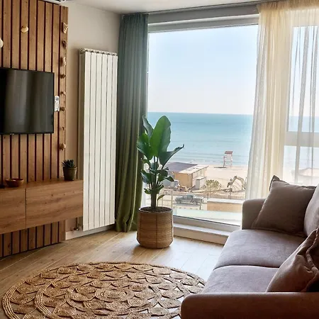 Cornelia Seaview Spa&pool In Infinity