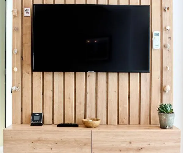 Cornelia Seaview Spa&pool In Infinity Mamaia